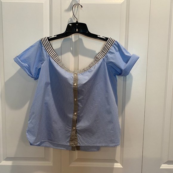 Bebe Off Shoulder Striped Top in Black, White and Blue Size Large - Picture 5 of 9